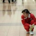 中国大妈扫出全球最干净机场爆红日本 被封国宝级匠人