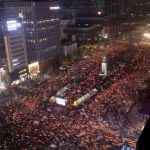 韩国首尔举行最大规模抗议集会要求朴槿惠下台