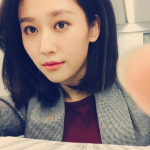 央视90后女主播气质出众走红