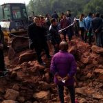 四川村民疑反对占地遭推土机活埋身亡 2人被控制